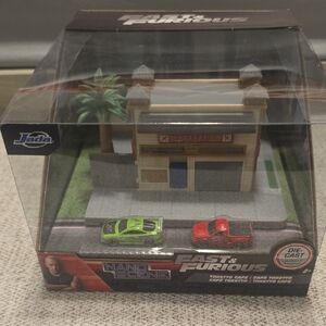 Ada Turbo Street Playset with Red and Green Cars